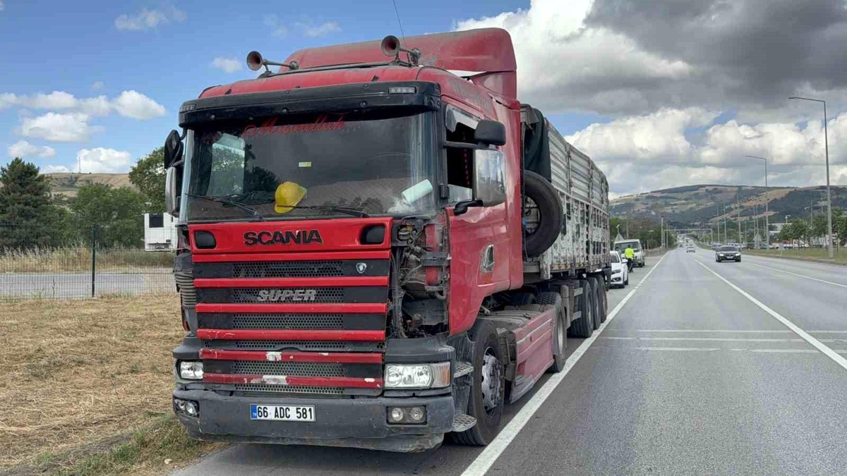 Samsun\'da Dolmuşa Tır Çarptı