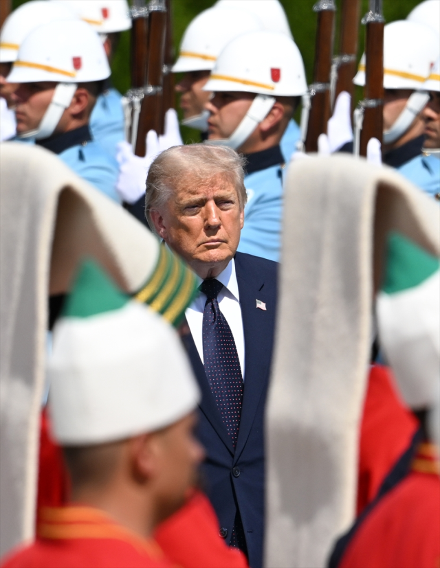 Trump Ankara'da Diriliş Ertuğrul dizisinin müziğiyle karşılandı
