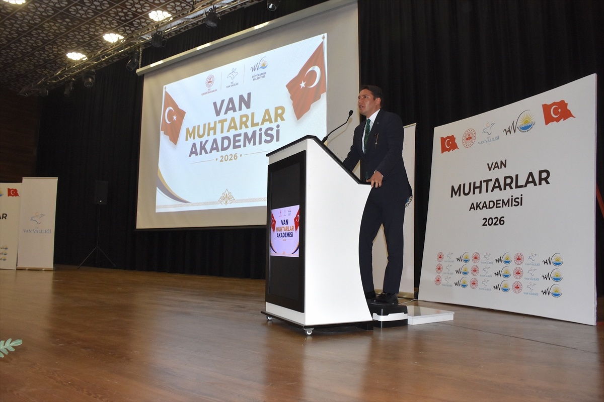 Van\'da Muhtarlar Akademisi Eğitim Programı başladı