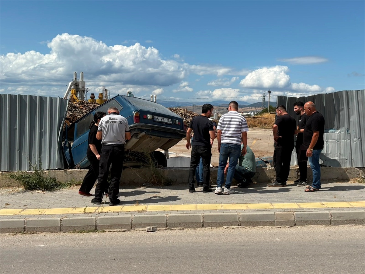 Vezirköprü\'de Trafik Kazası: 1 Yaralı
