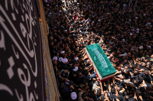 ABD yeniden İran'ı vurmaya başladı, Ali Hamaney için planlanan cenaze töreni ertelendi