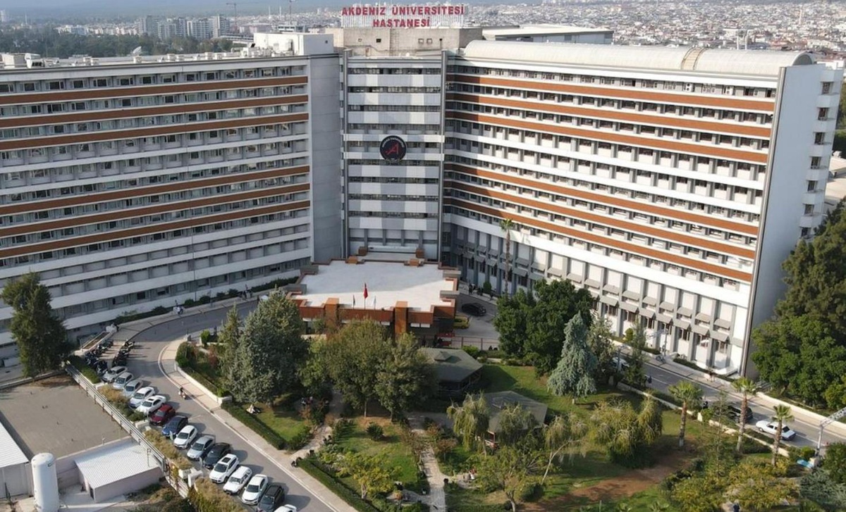 Gözde üniversiteden dolandırıcılık olayı hakkında açıklama! Ünlü cerrah da dolandırılmıştı