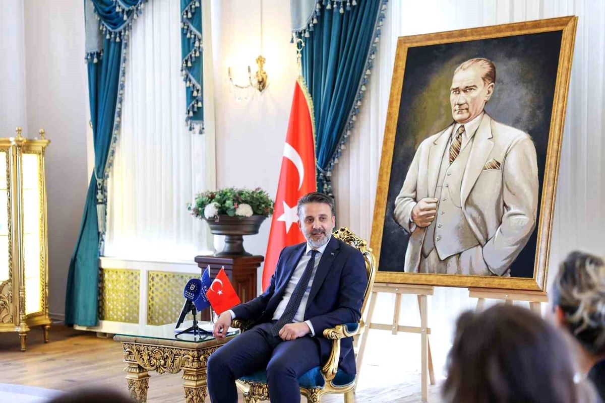 Altın Karagöz ekiplerinden Başkan Vekili Biba\'ya ziyaret