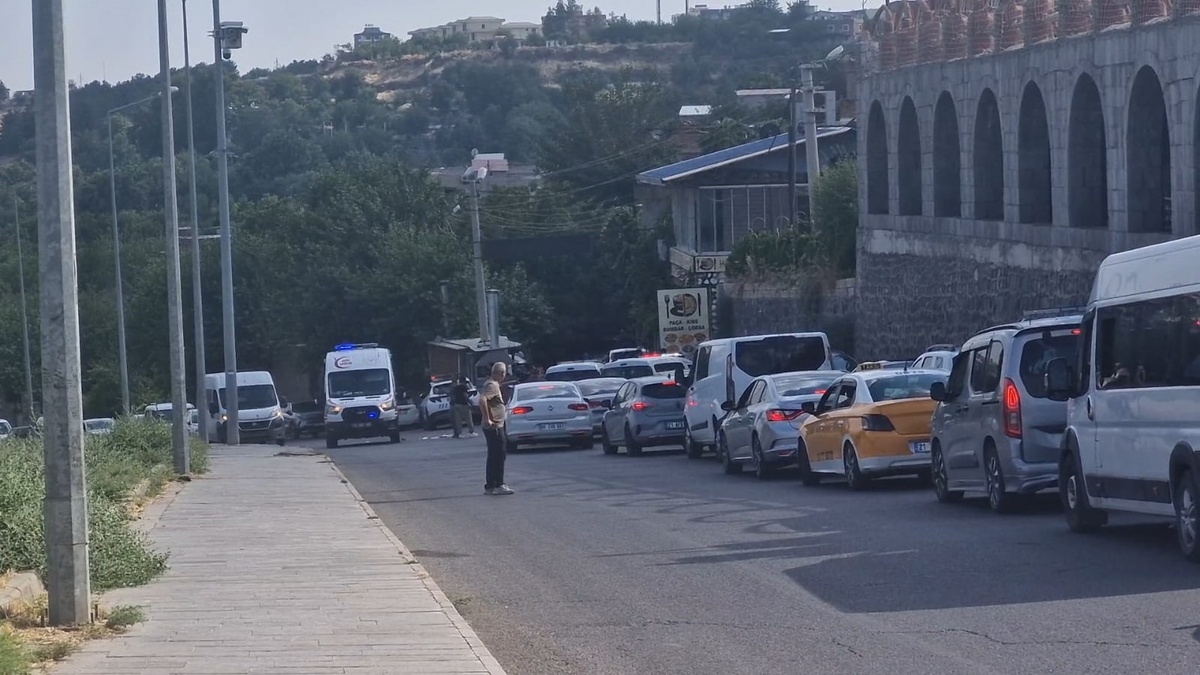Diyarbakır\'da Silahlı Saldırı: 1 Ölü