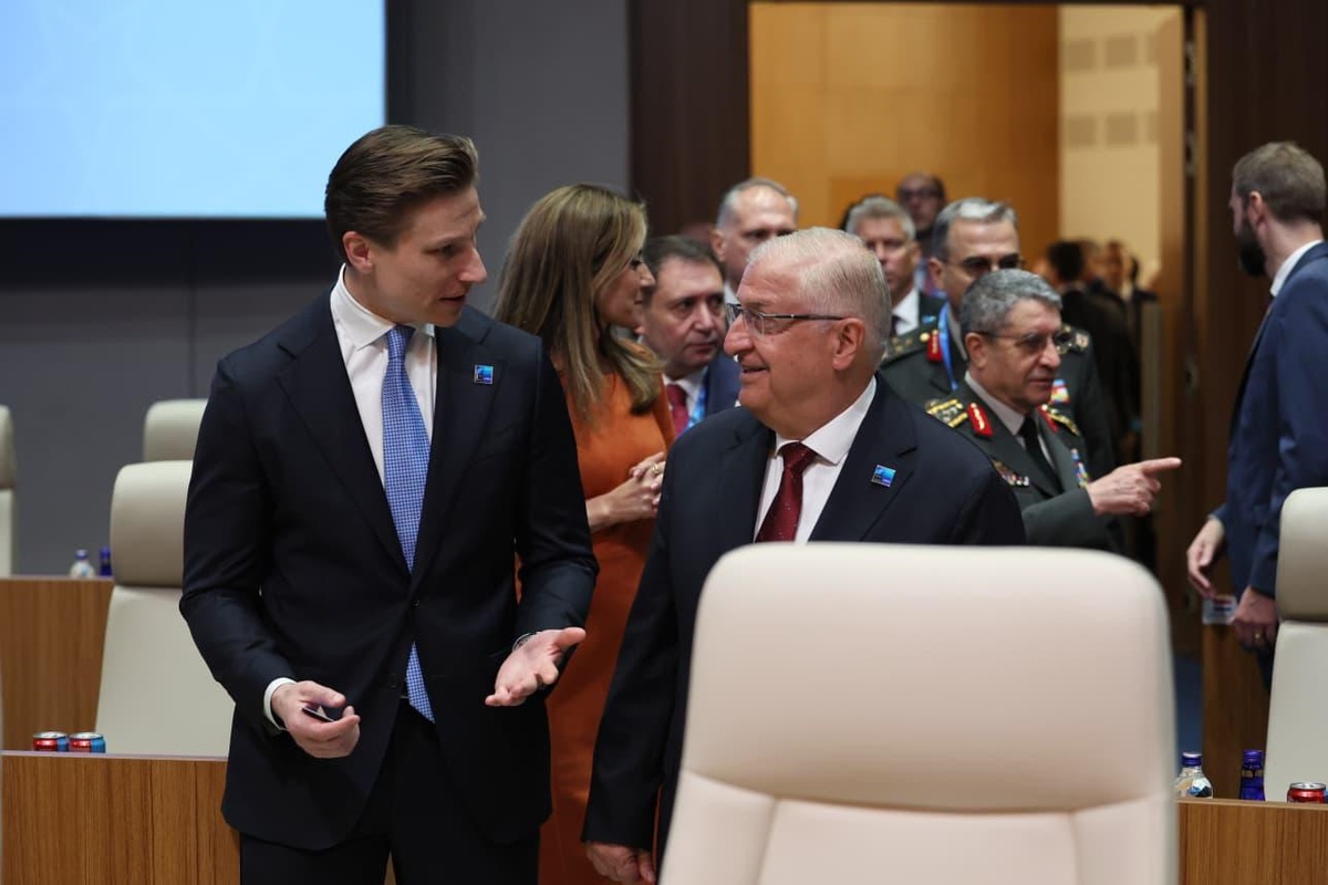 Bakan Güler, NATO Savunma Bakanlarıyla Yemekte Bir Araya Geldi