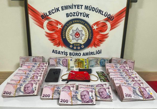 Dolandırıcı Binbaşı Kılığında Yakalandı