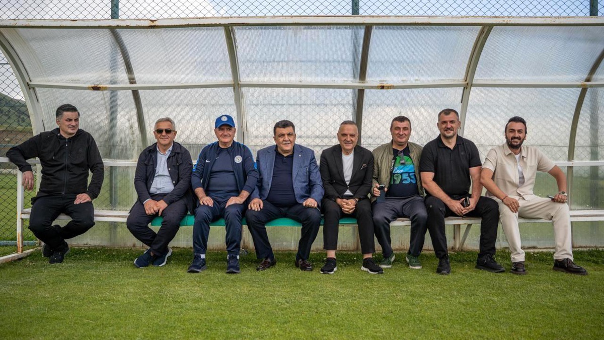 Rizespor Yönetimi Takımı Ziyaret Etti
