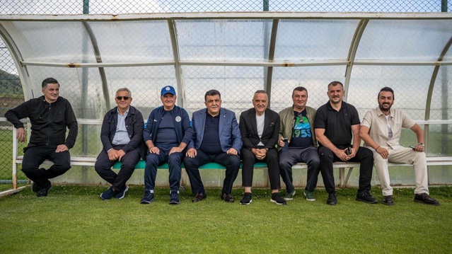 Rizespor Yönetimi Takımı Ziyaret Etti