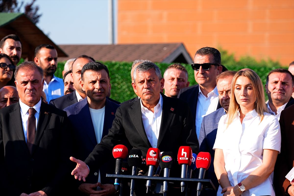 Özgür Özel: \'İmamoğlu\'na yeterli savunma süresi verilmeli\'
