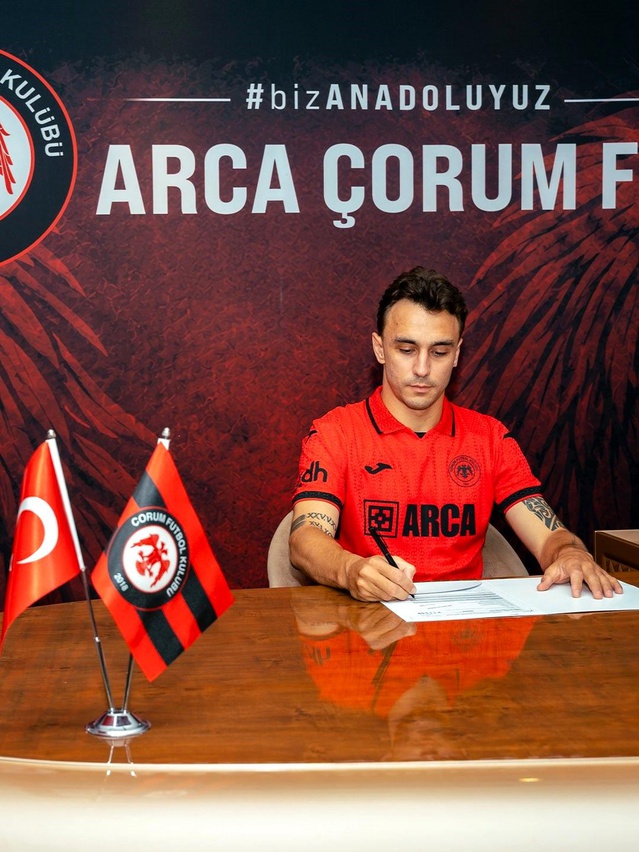 Çorum FK Gökhan Sazdağı’nı Transfer Etti