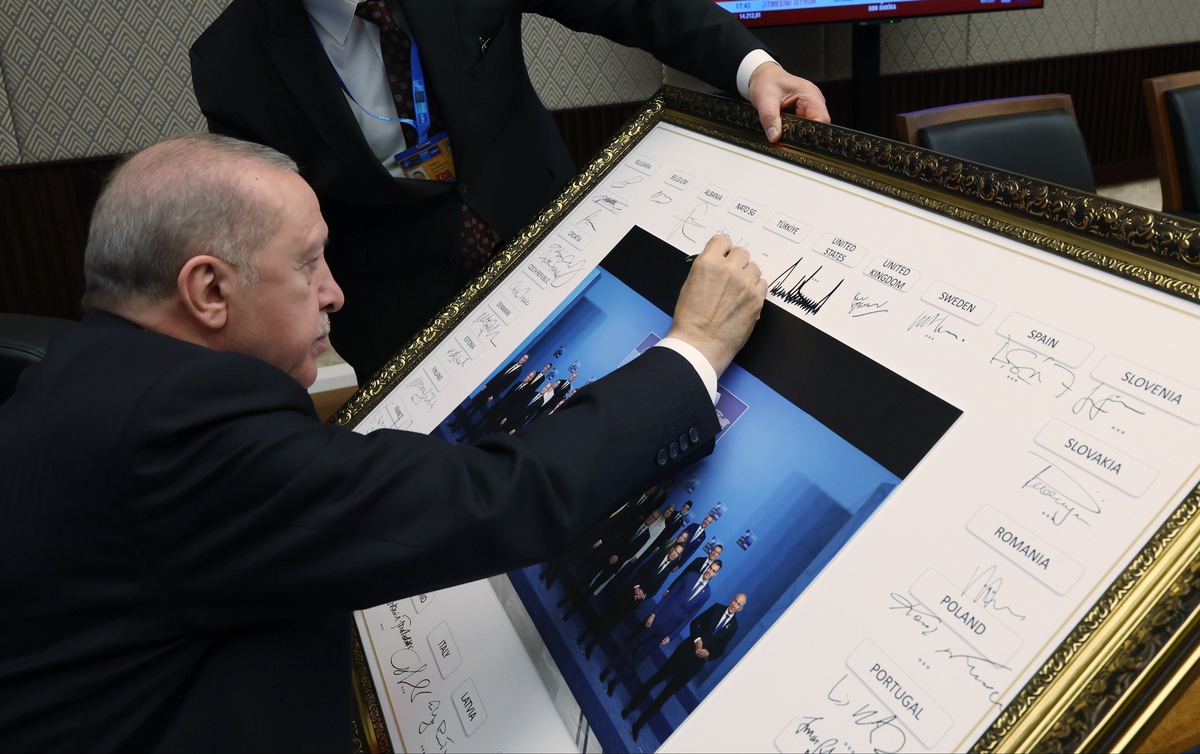 Erdoğan NATO Zirvesi tablosunu imzaladı