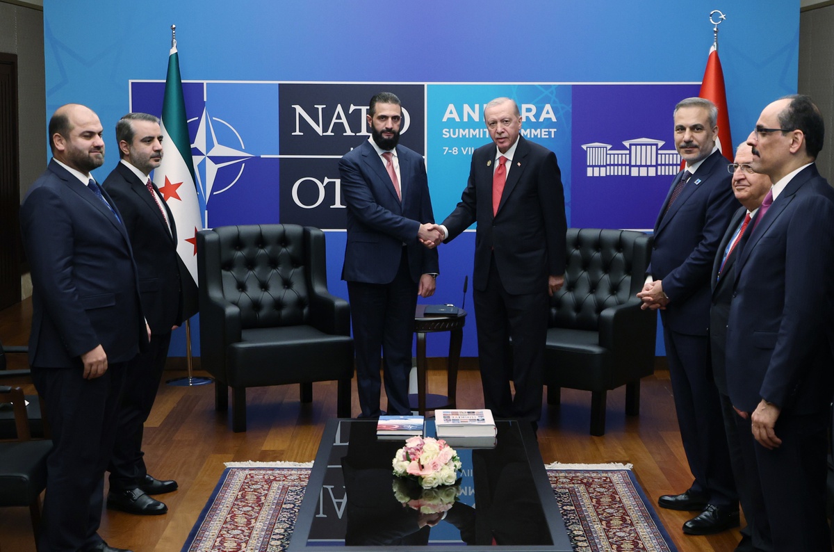Erdoğan, Suriye lideri Şara\'yı kabul etti