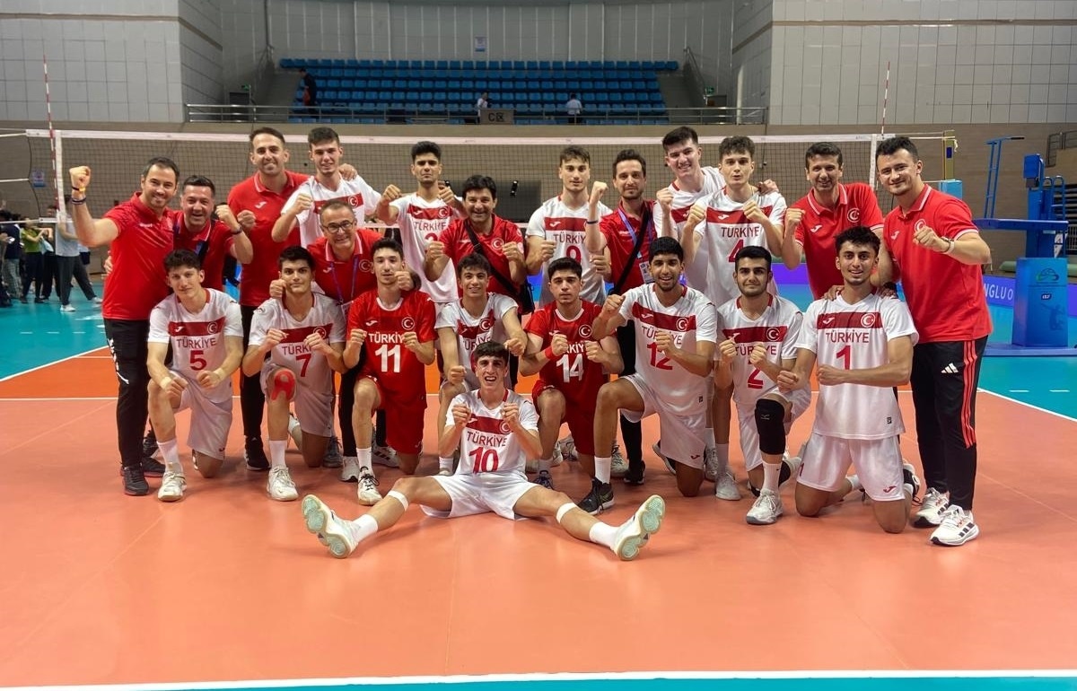 TVF Spor Lisesi ve Okyanus Koleji Finale Yükseldi