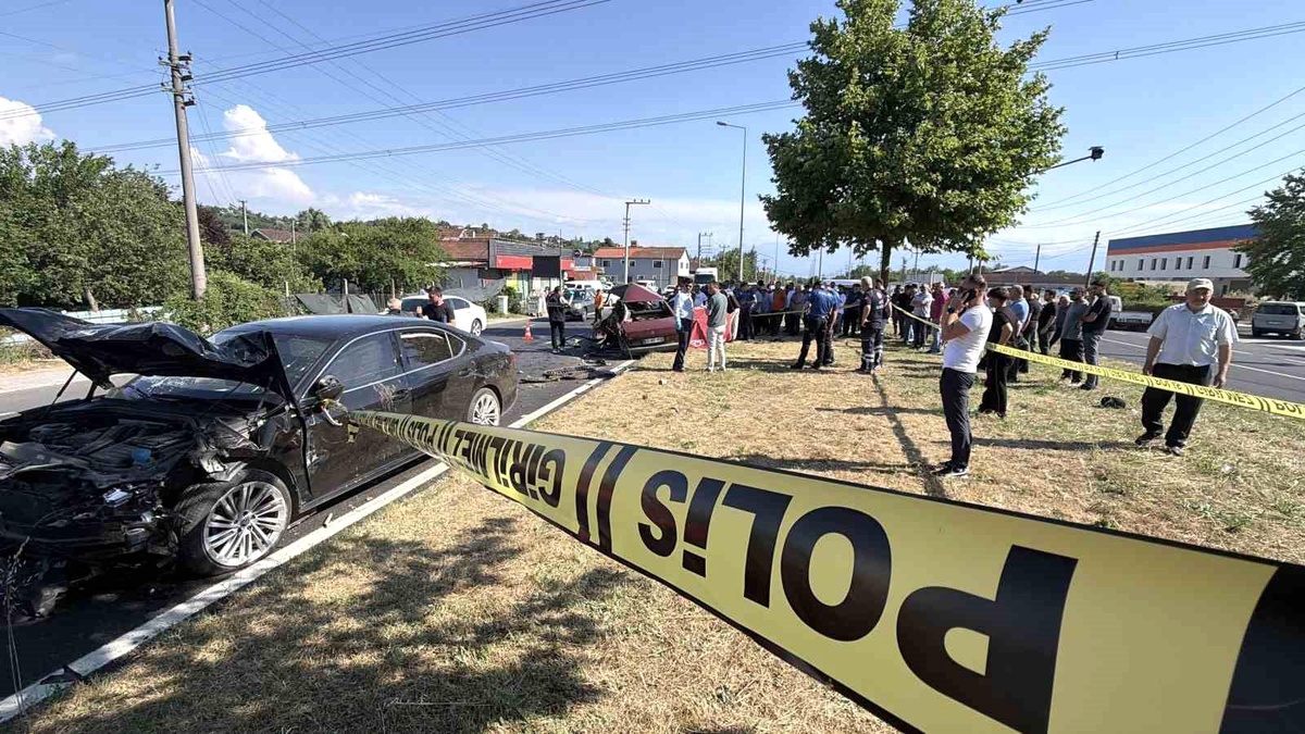 Düzce\'de Trafik Kazaları: 7 Ölü, 1010 Yaralı