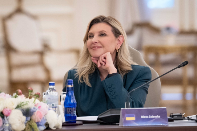 Emine Erdoğan, liderlerin eşlerini Çankaya Köşkü'nde ağırladı