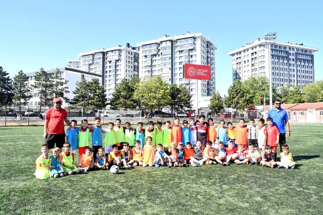 Eskişehir’de Futbol Eğitimleri Devam Ediyor