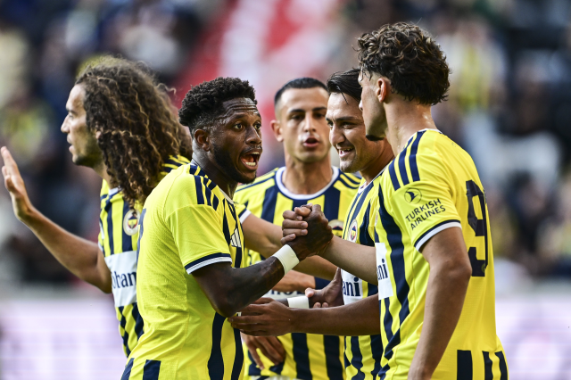 Fenerbahçe, Admira Wacker'i çok farklı geçti