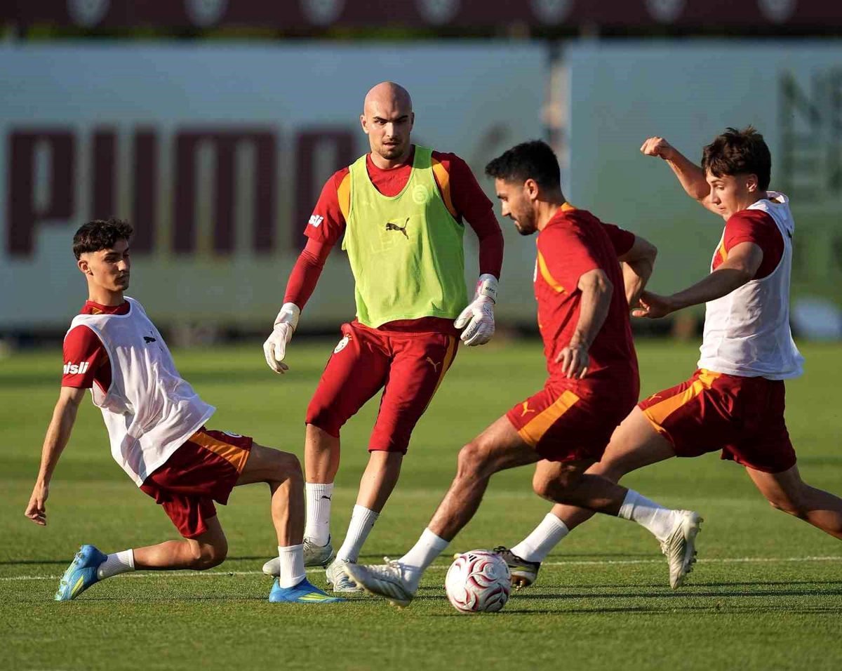 Galatasaray\'ın Sezon Hazırlıkları Devam Ediyor