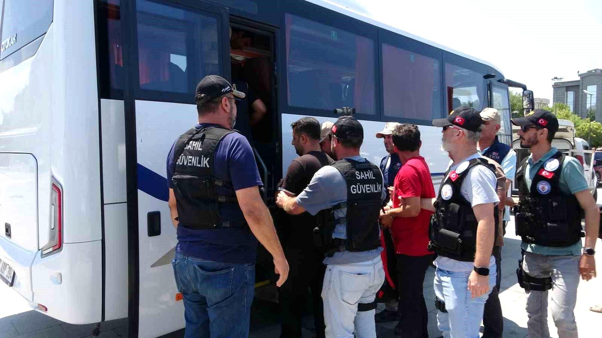 Gökçeada\'da Yasa Dışı Göç Operasyonu