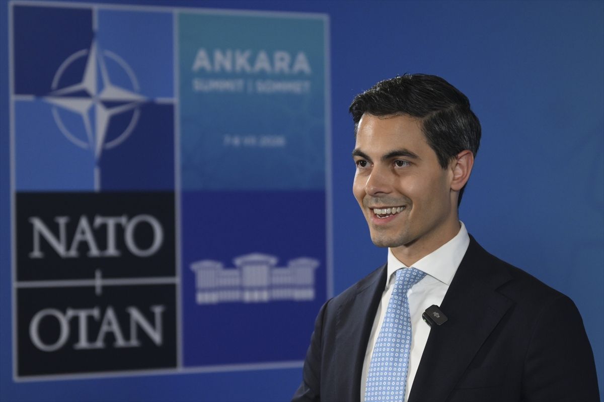 NATO Zirvesi\'nde Güçlü Avrupa Vurgusu