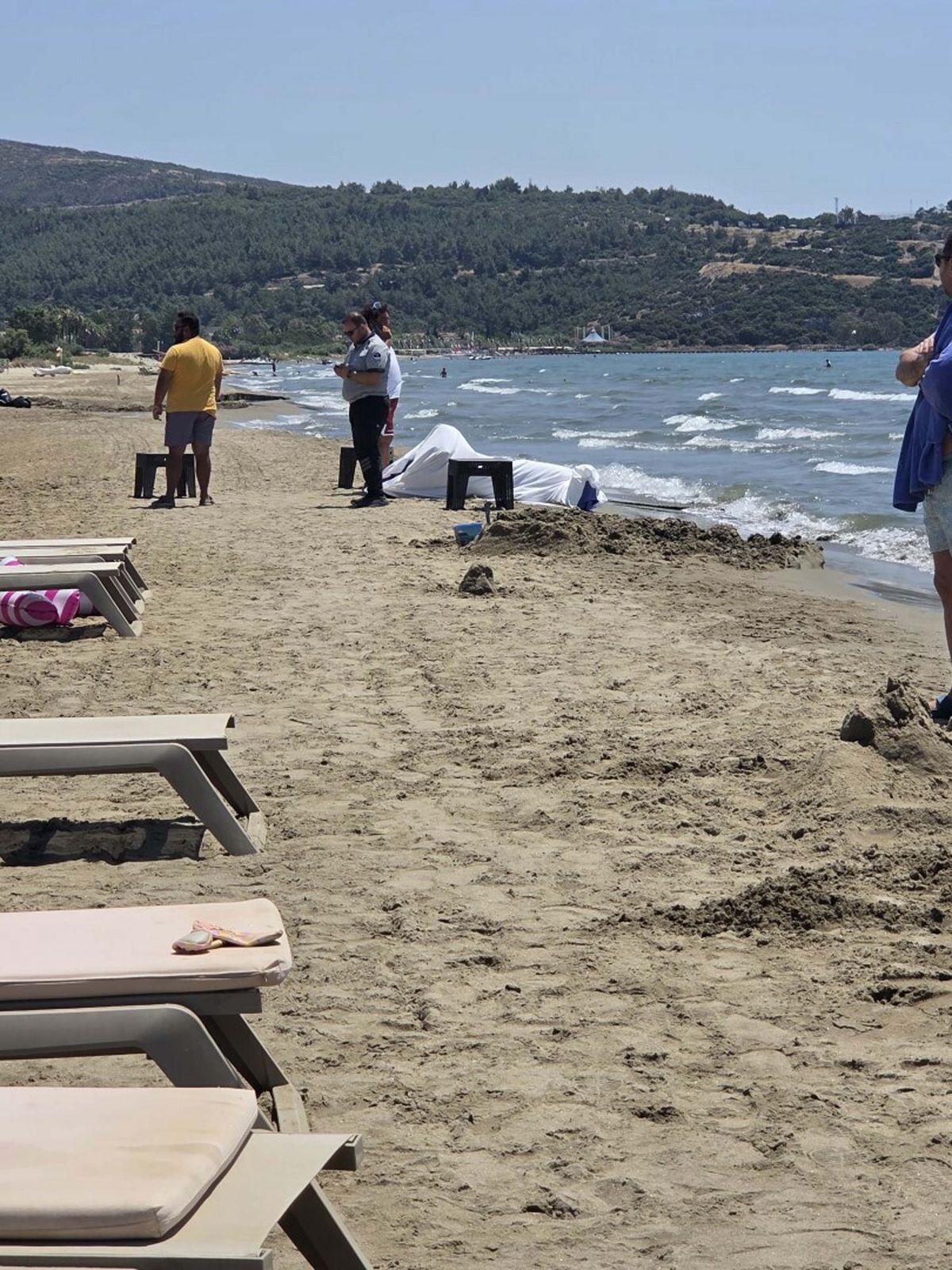 Selçuk\'ta Sahilde Erkek Cesedi Bulundu