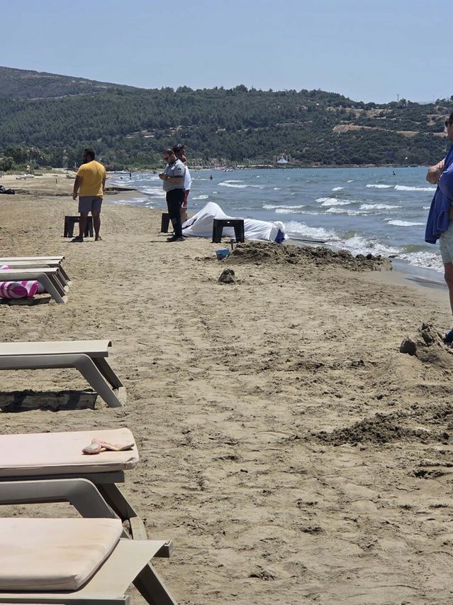 Selçuk'ta Sahilde Erkek Cesedi Bulundu