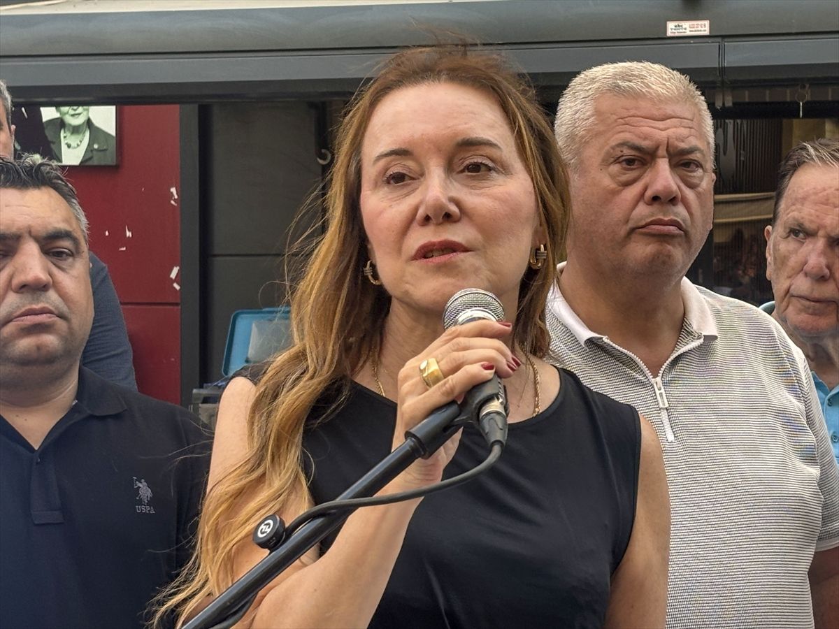 Srebrenitsa Soykırımı İzmir\'de Anıldı