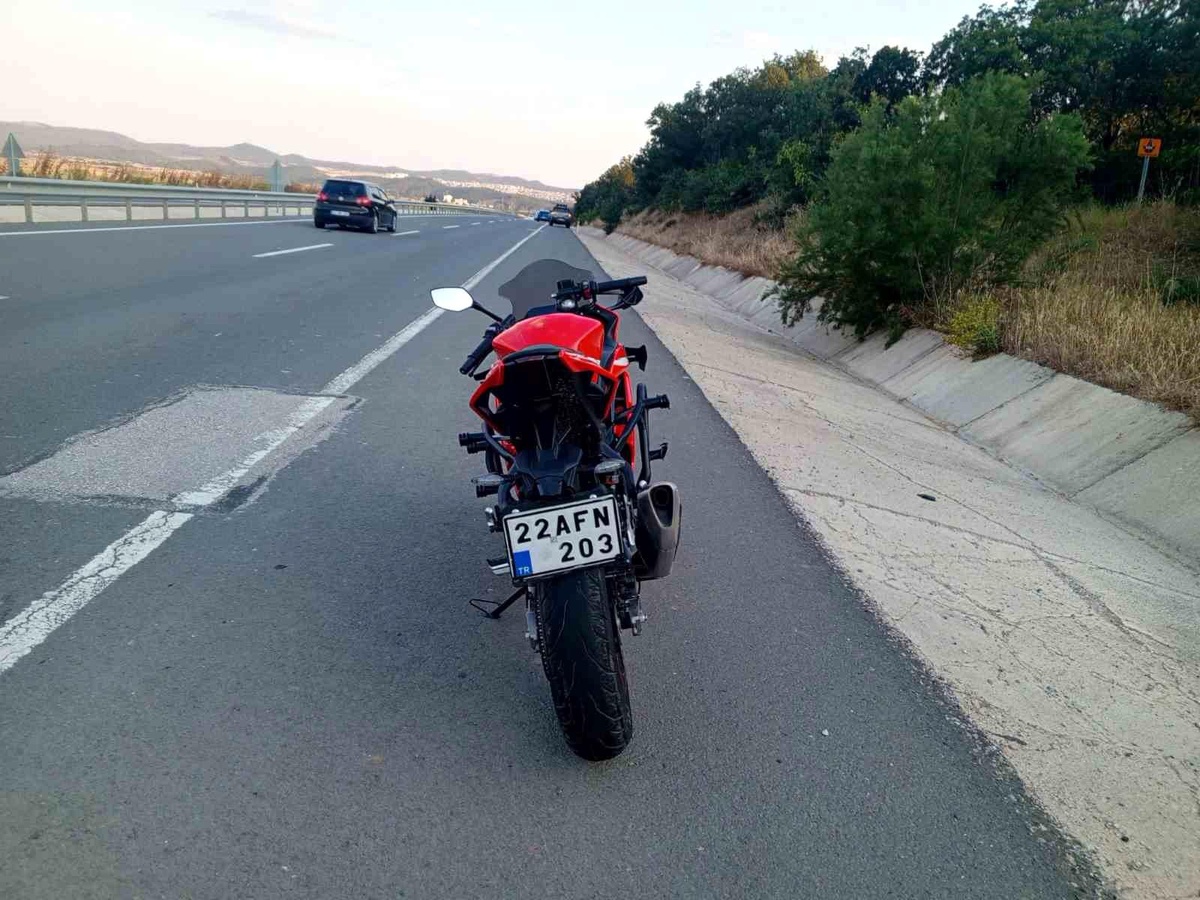 Edirne\'de Motosiklet Kazası: Sürücü Yaralandı