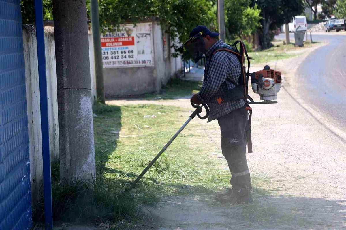 Koçarlı Belediyesi\'nden Şahinciler\'de çevre mesaisi