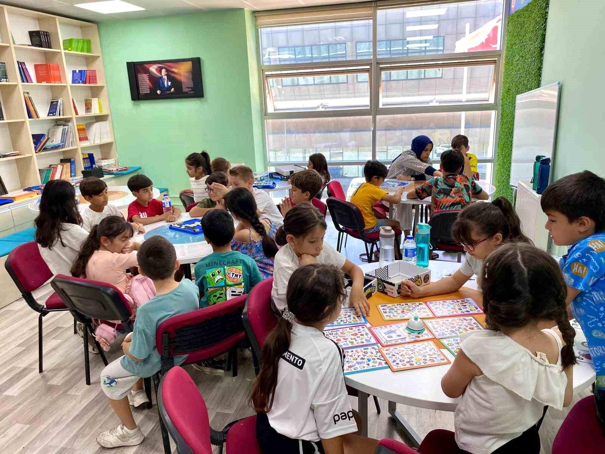 Gençlik Yaz Kulübü Çocuklar İçin Açıldı