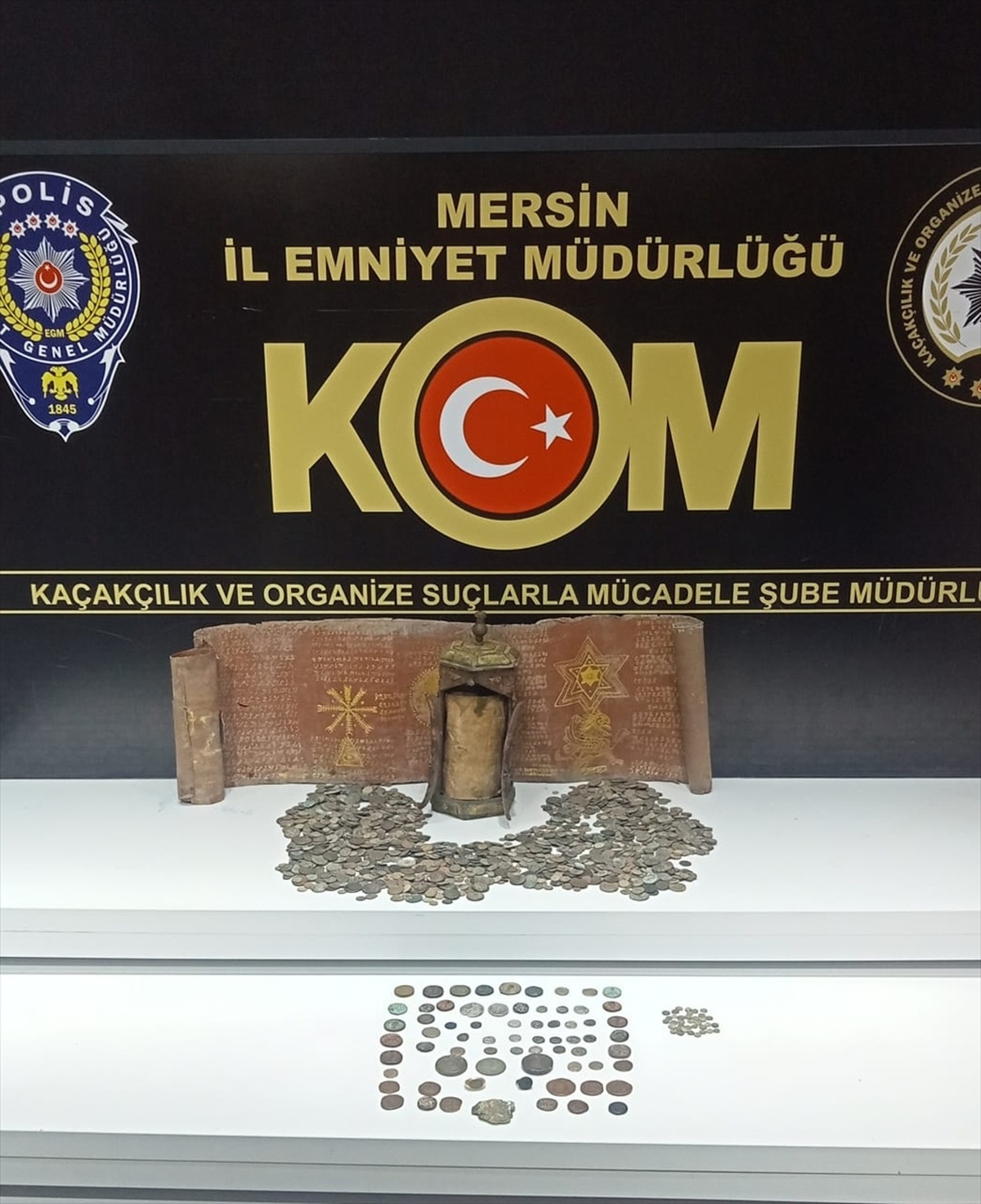 Mersin\'de Uyuşturucu ve Tarihi Eser Operasyonu