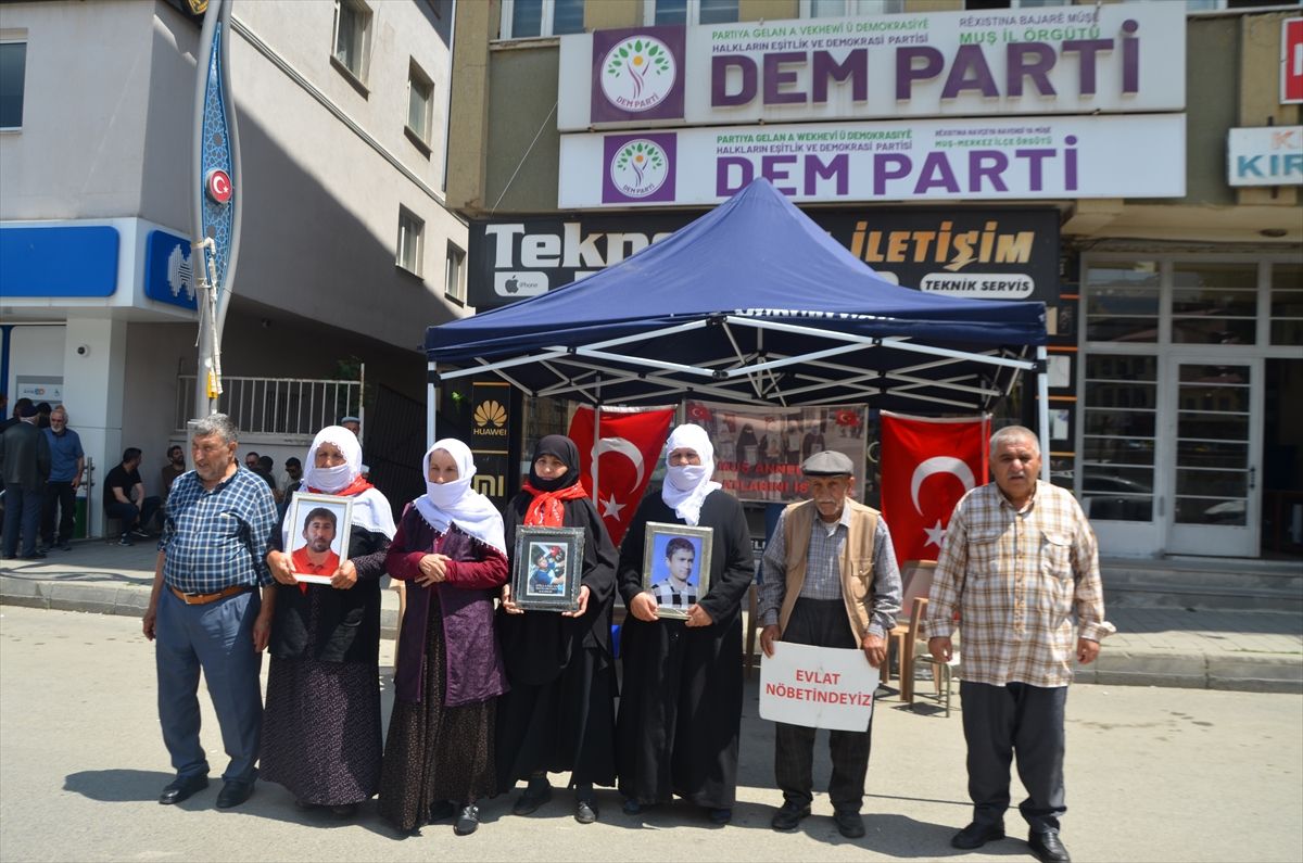 Muş\'ta Çocukların İadesi İçin Eylem
