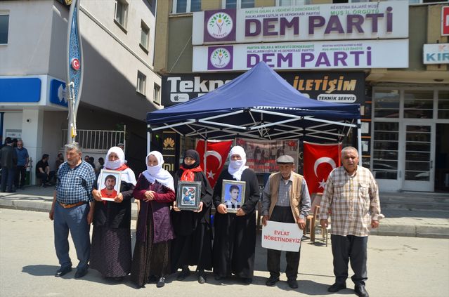 Muş’ta Çocukların İadesi İçin Eylem