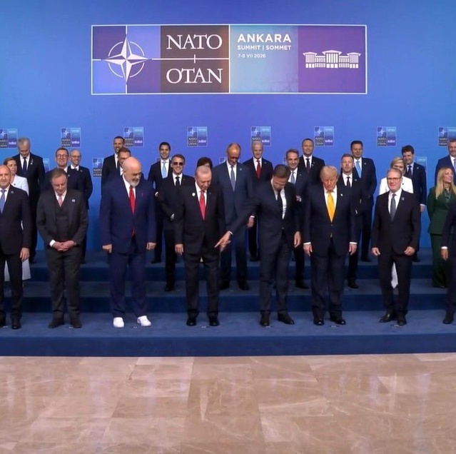 NATO Zirvesi'nde İlginç Anlar