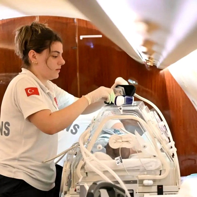 4 Aylık Bebek İstanbul’a Uçakla Nakledildi