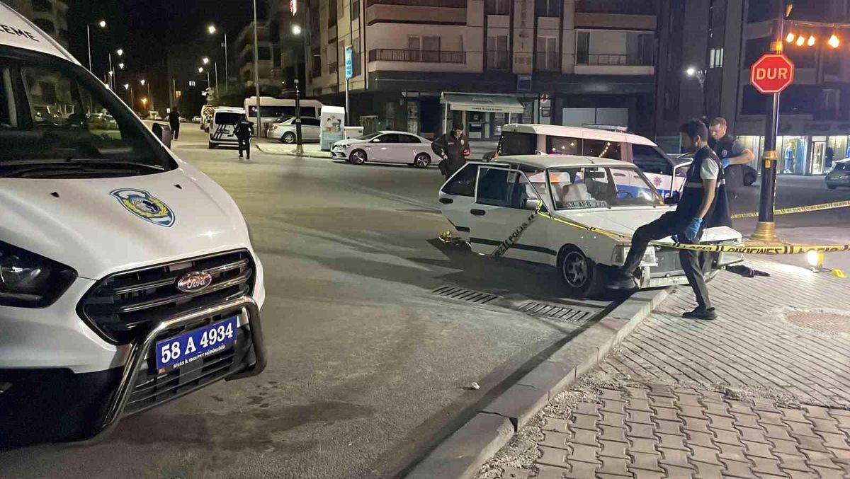 Sivas\'ta Kayınbaba-Damadı Çatışması: 1 Yaralı
