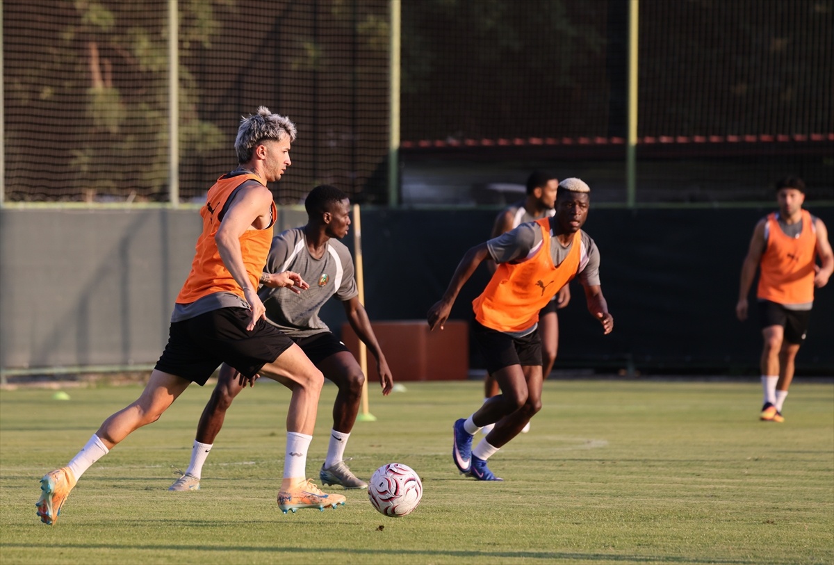 Alanyaspor Sezona Hazırlanıyor