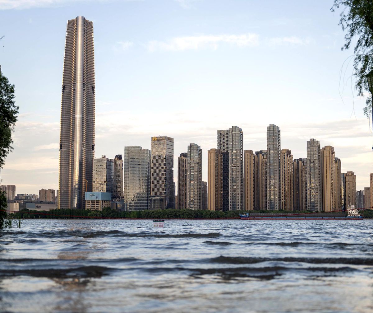Wuhan\'da Yangtze Nehri Su Seviyesi Yükseldi