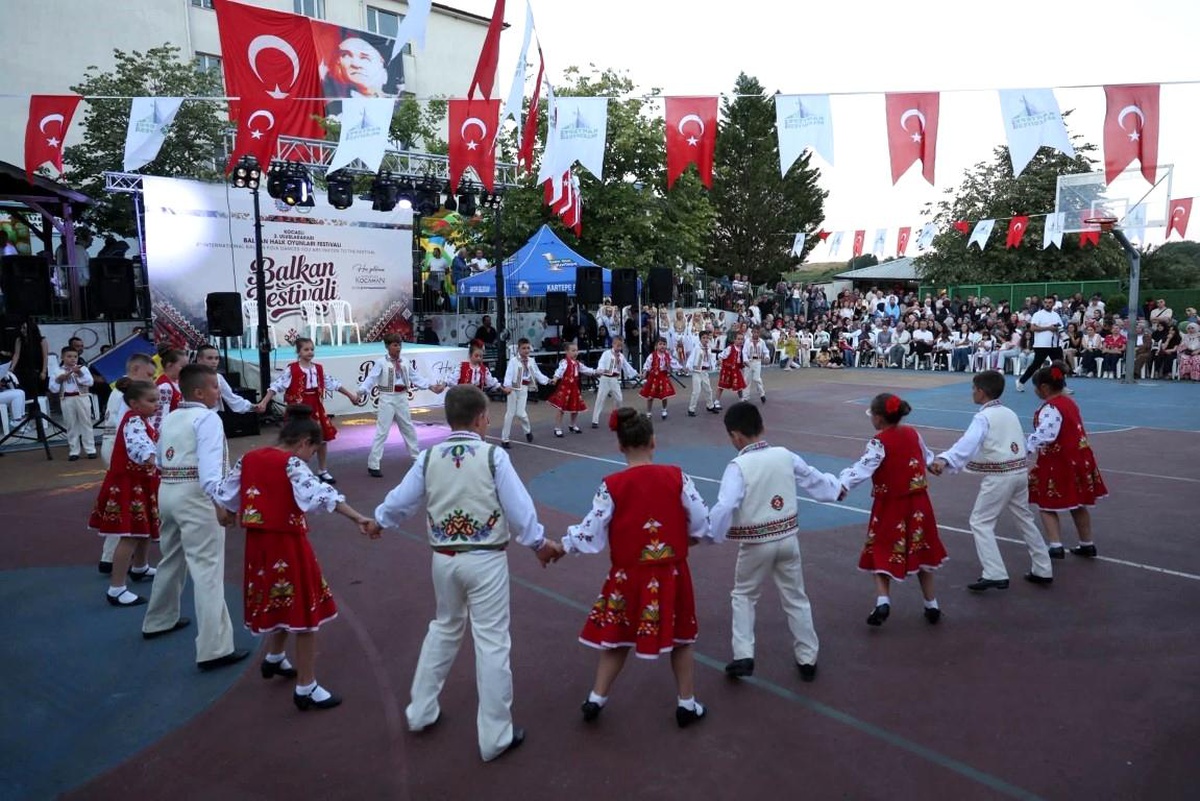 Avluburun\'da festival coşkusu