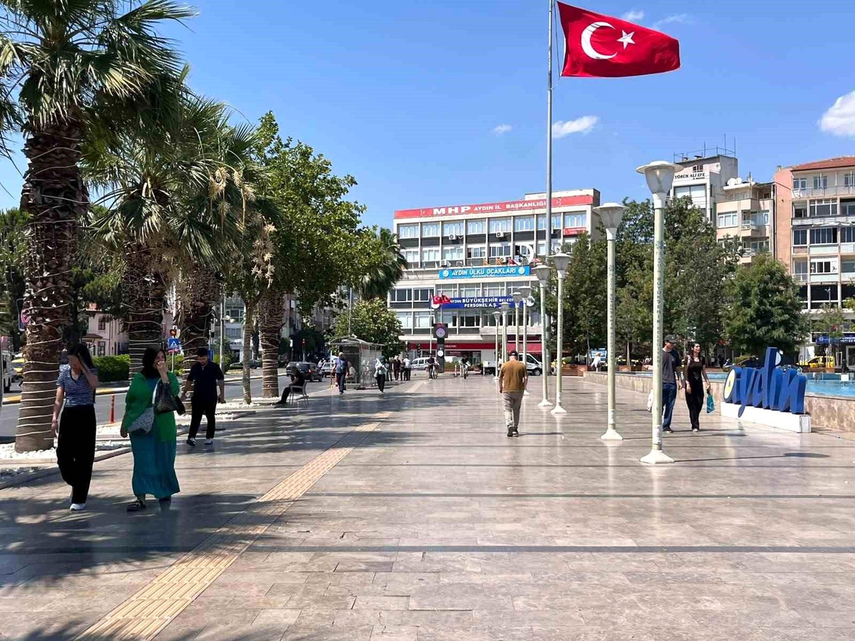 Aydın\'da Hava Sıcaklığı 36 Dereceyi Buldu