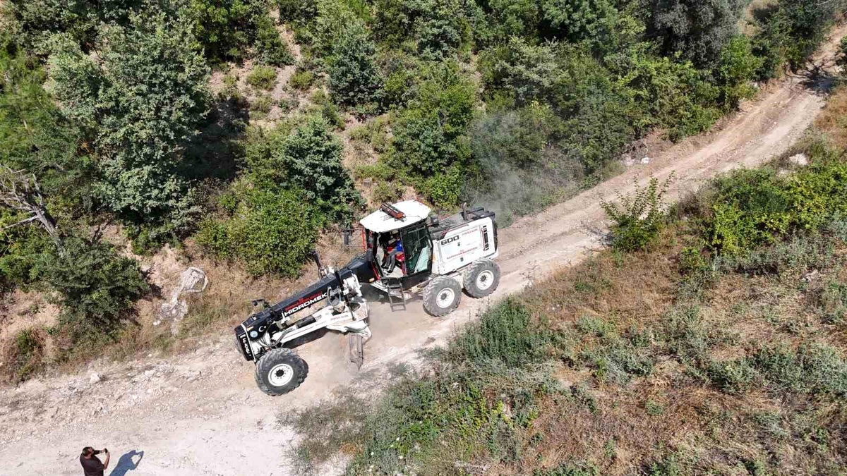 Bozdoğan Belediyesi\'nden Örencik\'te bahçe yolu çalışması