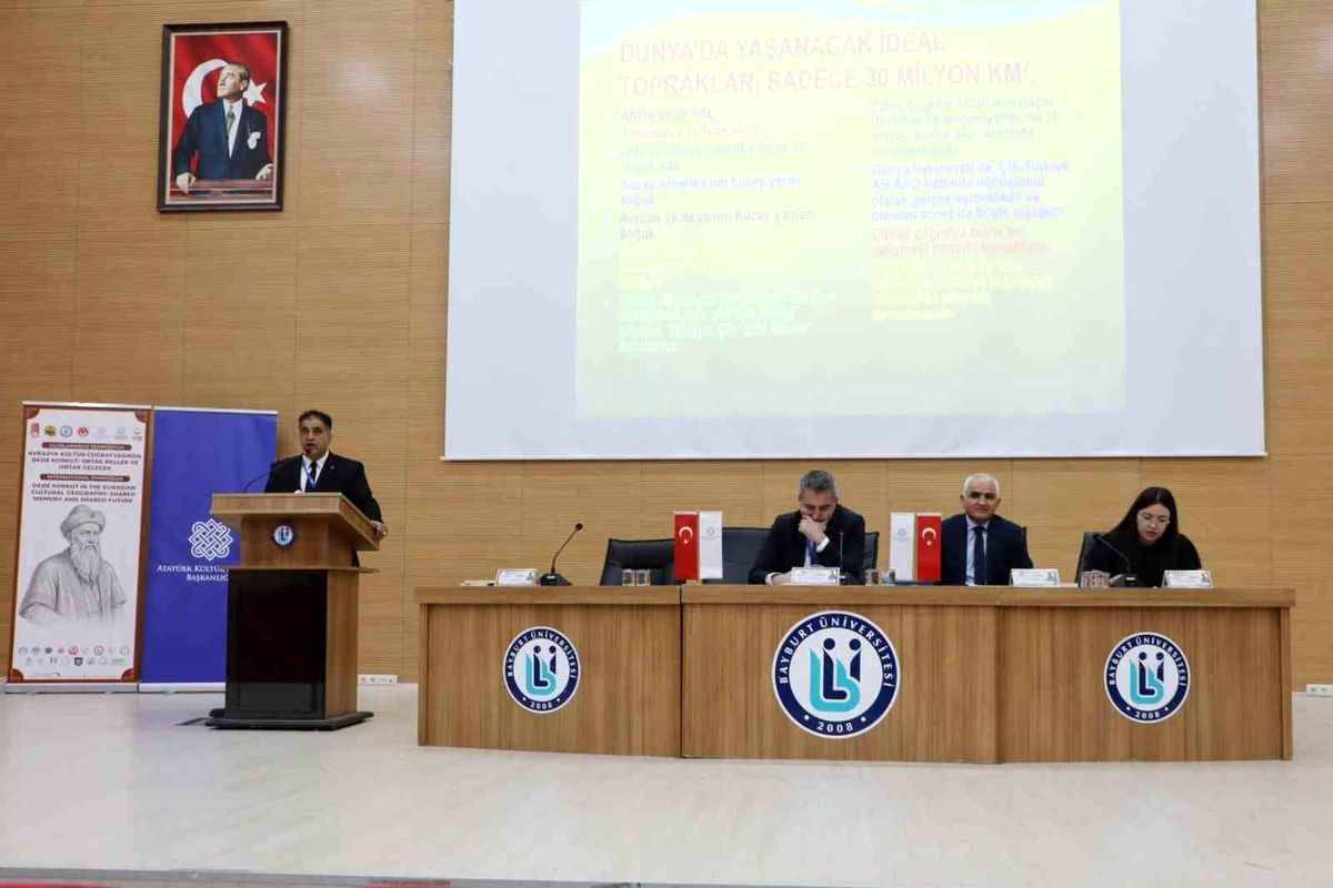 Dede Korkut sempozyumunda ikinci gün oturumları gerçekleştirildi