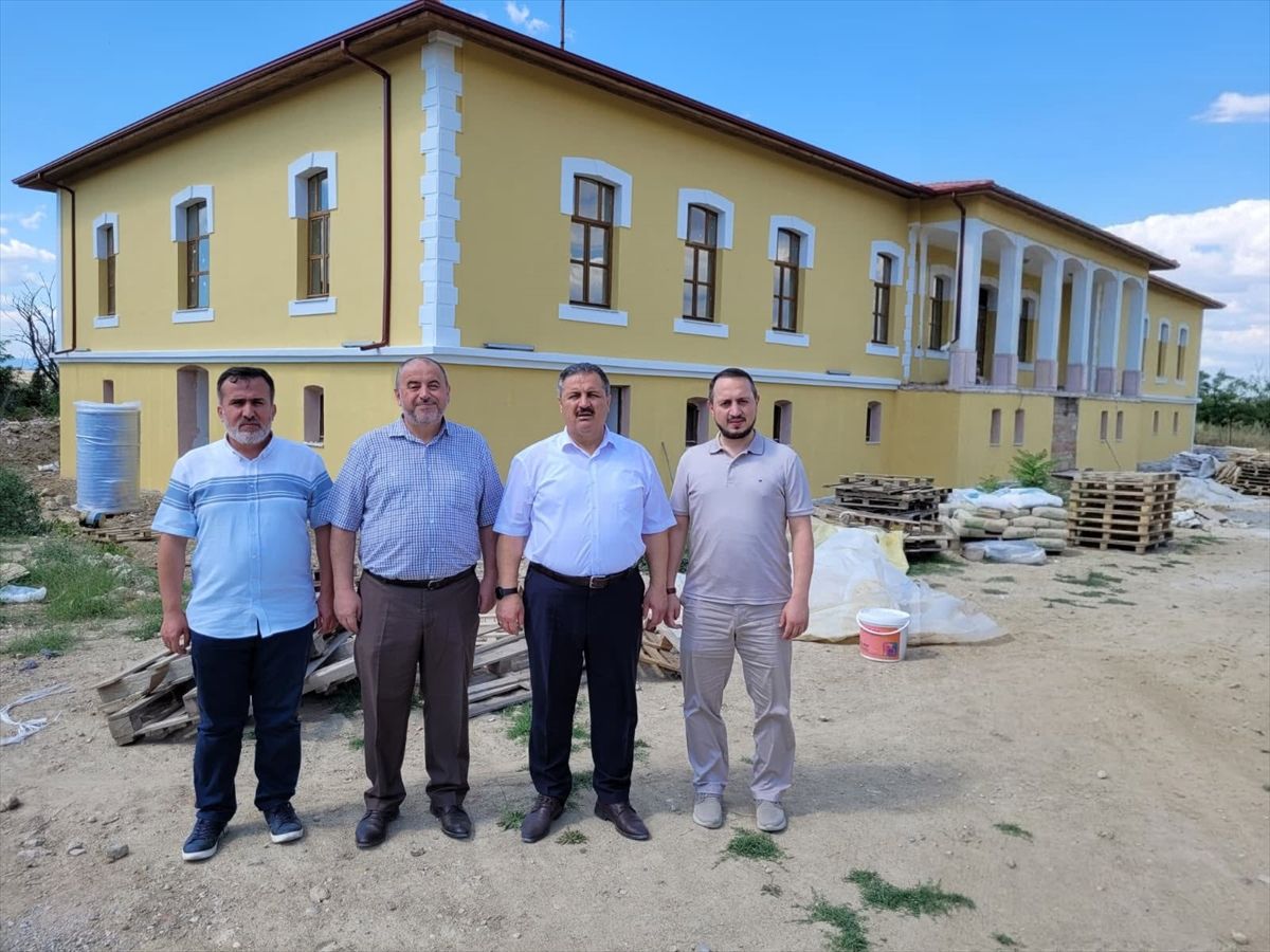 Edirne Müftüsü İnşaatta İncelemelerde Bulundu