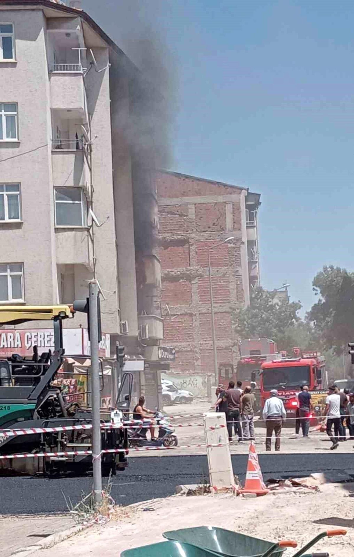 Elazığ\'da Ev Yangını Denetim Altına Alındı