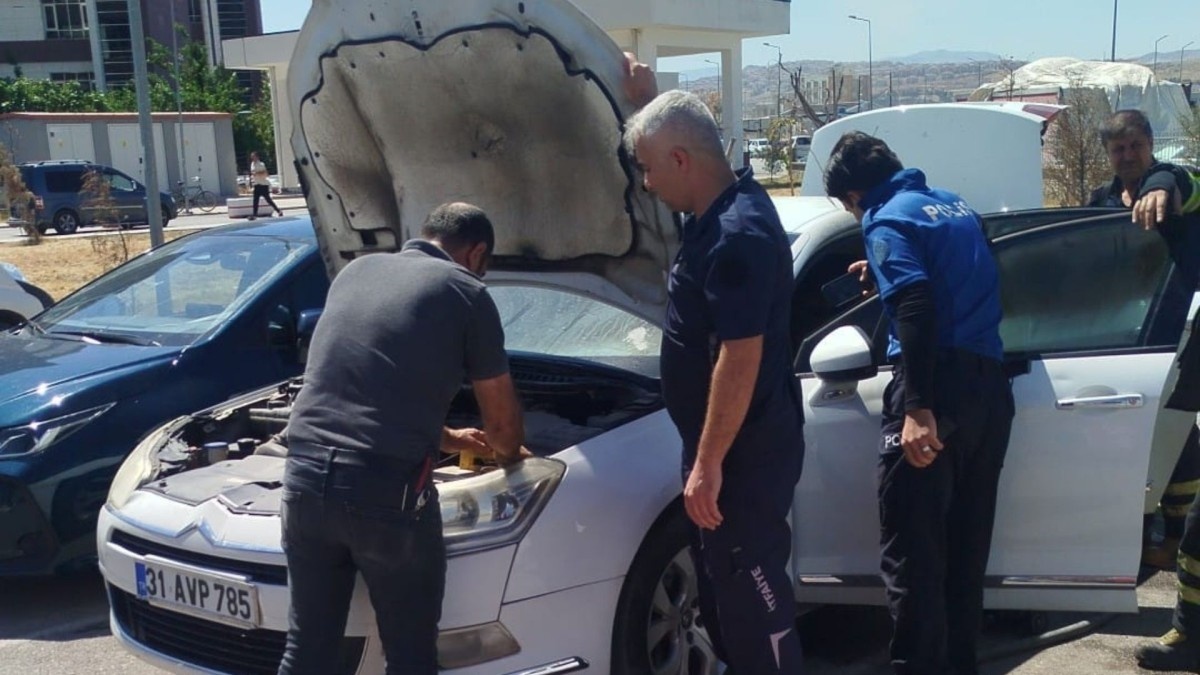 Adıyaman Hastanesi Otoparkında Yangın