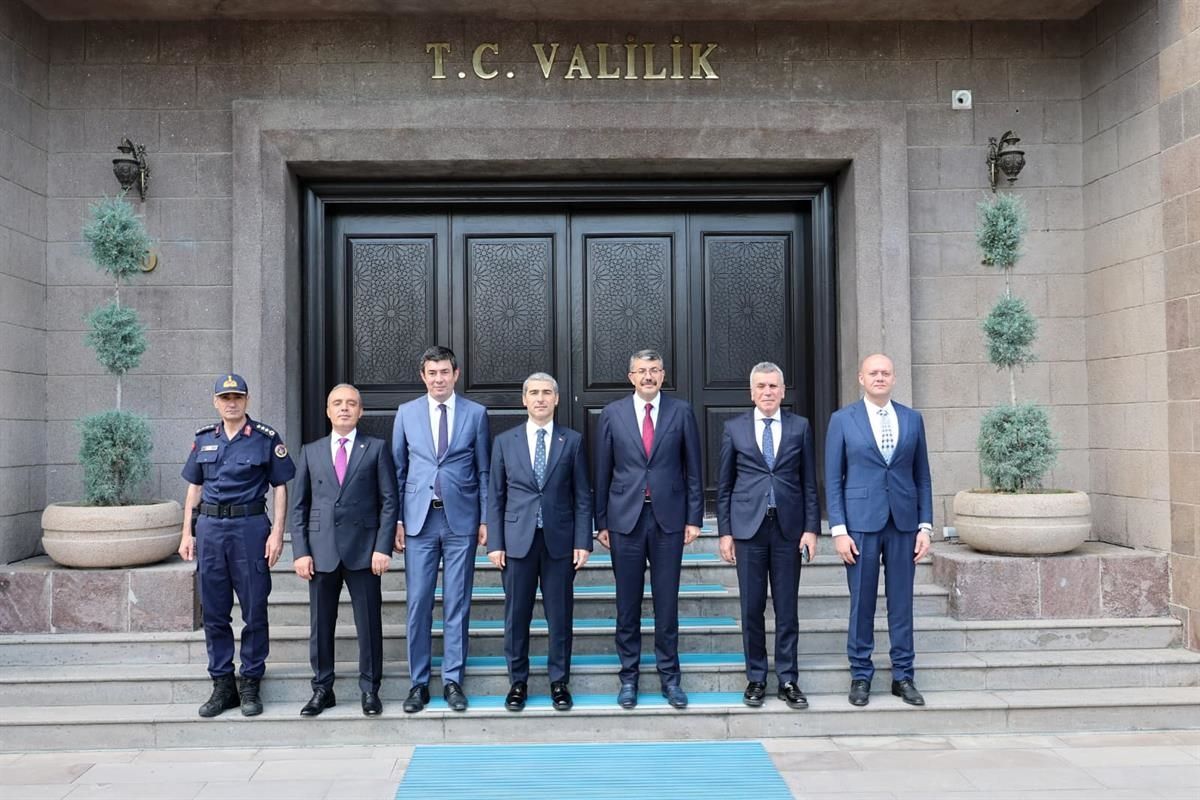 Ali Çelik Afyonkarahisar Valiliği\'ni Ziyaret Etti