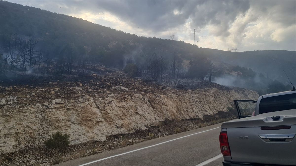Eğirdir\'de Orman Yangını Kontrol Altına Alındı