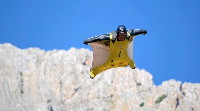 Kemaliye’de Wingsuit Şenliği