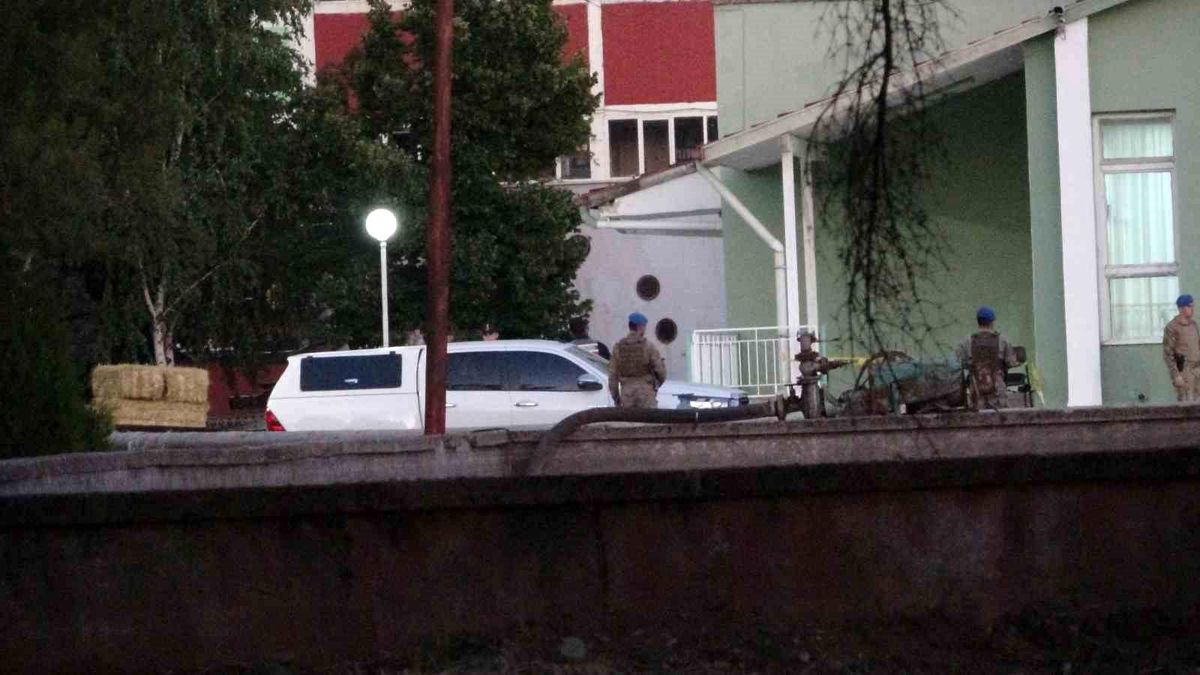 Kastamonu\'da Güvenlik Görevlisi Tüfekle Yaraladı