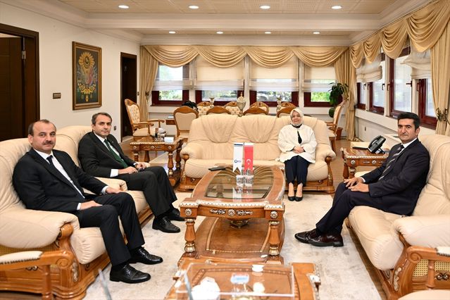 Bakan Yardımcısı KTÜ’yü Ziyaret Etti
